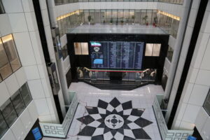 افزایش ارزش معاملات با نزدیک تر شدن شاخص بورس به قله تاریخی