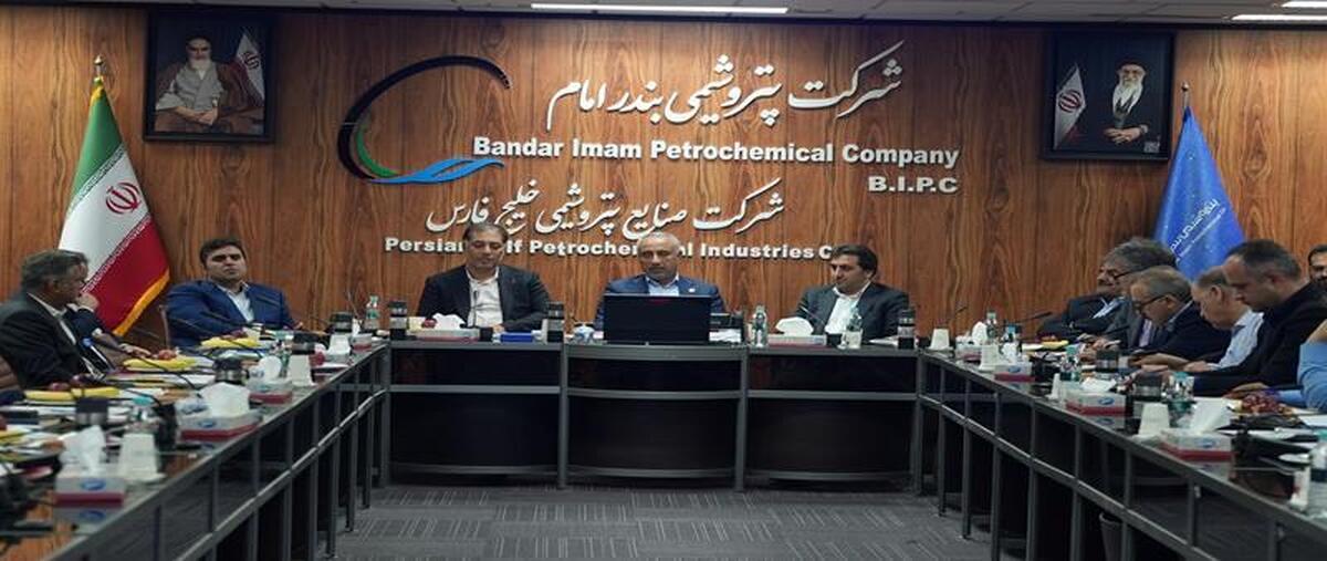 بازار سرمایه، چشم‌انتظار عرضه سهام بزرگ‌ترین شرکت پتروشیمی ایران/ پتروشیمی بندر امام به فرابورس می‌آید