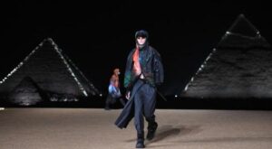 برگزاری فشن شو برای نخستین بار در اهرام ‘جیزه’ مصر/ تصاویر