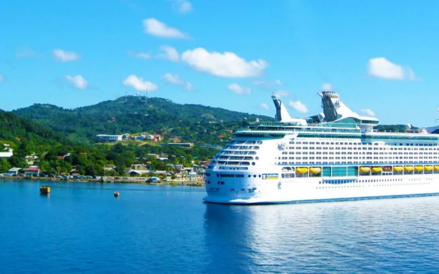 تحلیل جامع هزینه‌های سفر با کشتی کروز: انتخاب لوکس یا مقرون‌به‌صرفه؟