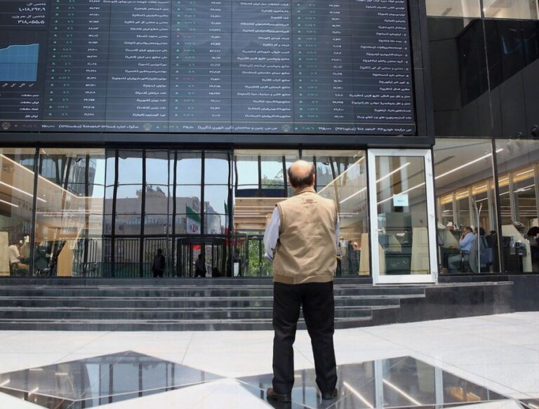 تعادل آخر سالی در مرز ۱ میلیون و ۸۰۰ هزار واحد