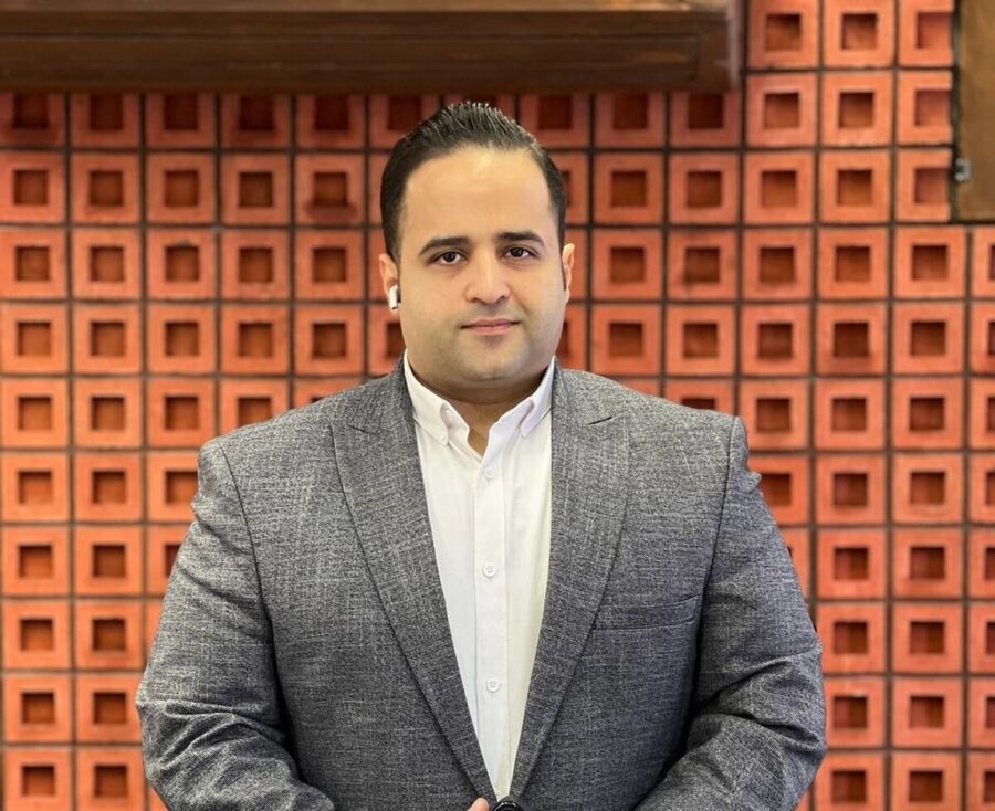 حرکت پول هوشمند به سمت دلار و طلا/ اختلاف زیاد ارز آزاد و توافقی، چالش بزرگ بورس