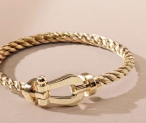 دستبند بنگلا: نماد سنتی زیبایی در دنیای مد