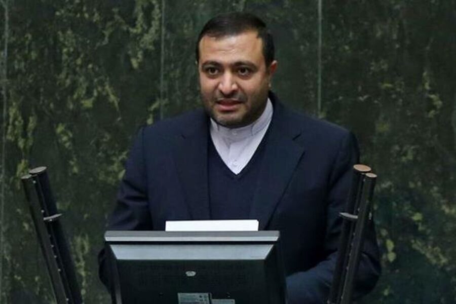 دلیلی ندارد شورای رقایت مصوبه شورای عالی بورس را لغو کند / عرضه خودرو در بورس کالا بر اساس ضوابط قانونی کنونی امکان پذیر است