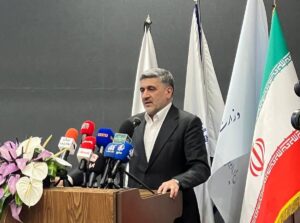 رشد اقتصادی پایدار، کلید حل مشکلات معیشتی است