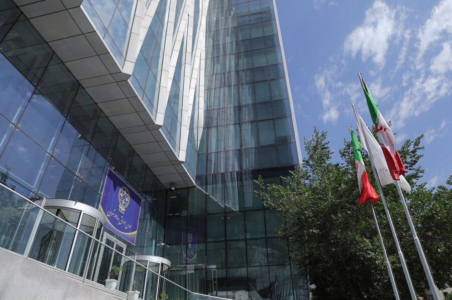 رشد دلار به بورس تهران جهت داد / رکورد ارزش معاملات باری دیگر شکست