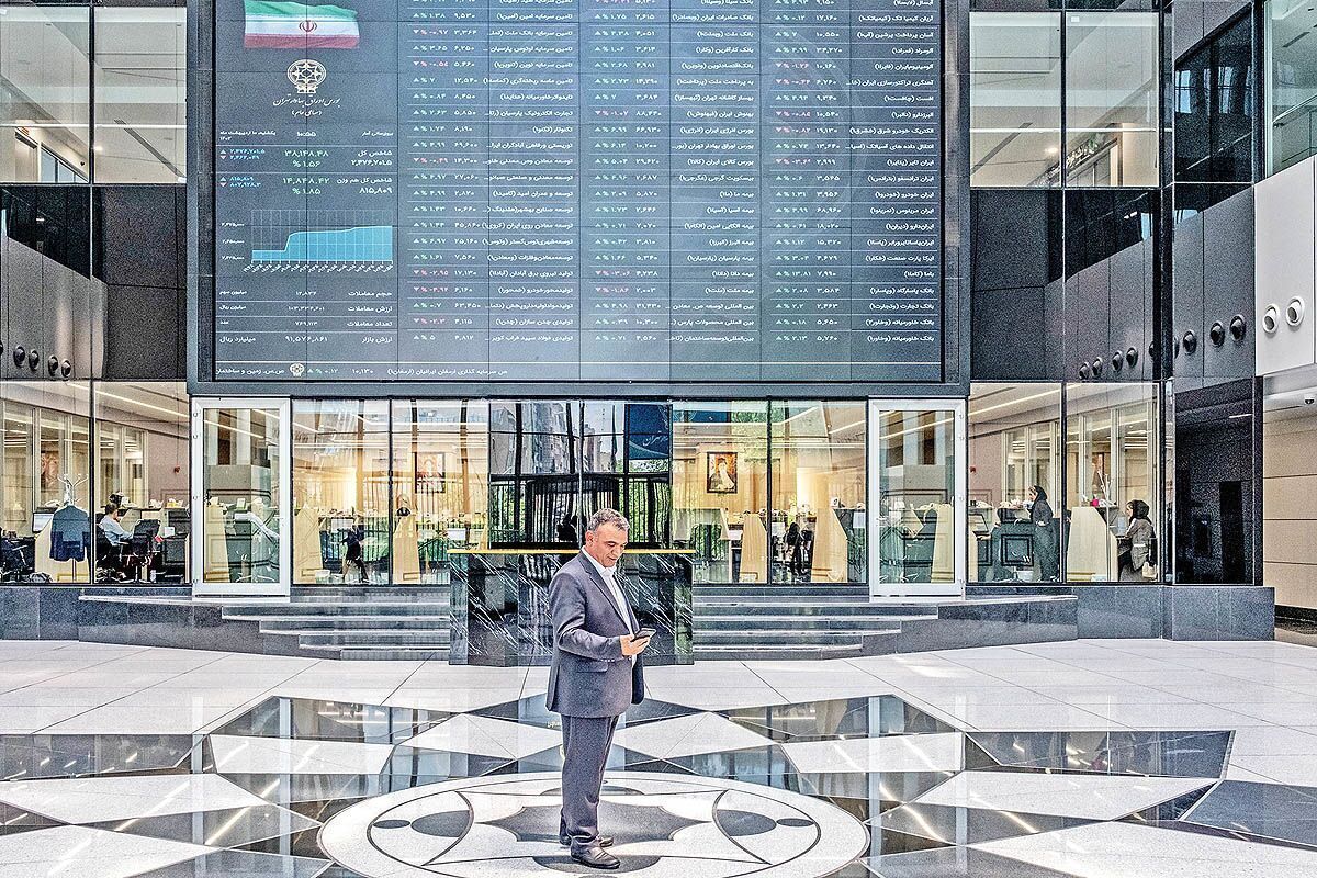 رکوردشکنیِ تاریخیِ بورس/ جهش ۶۲ هزار واحدی شاخص کل