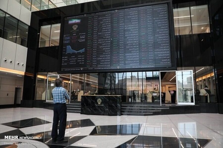 سقوط شاخص کل بورس؛ ۸ هزار واحد از دست رفت