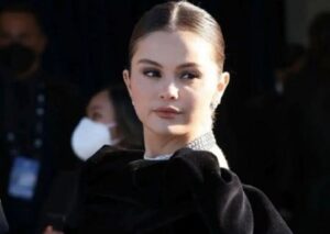 سلنا گومز و سه استایل خاص در ۲۰۲۴/ از لباسی با ۴۵۰ هزار پولک تا جواهر ۳۵ قیراطی