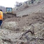 سکوت جاده‌های روستایی چاروسا و قطعی برق، مردم را در محاصره بحران قرار داد