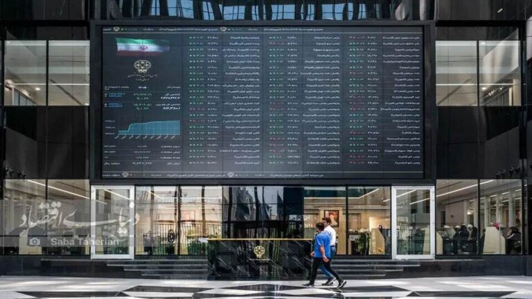 شاخص کل بورس امروز ۱۷ بهمن ماه/ بازار سهام امروز را چگونه به پایان رساند؟