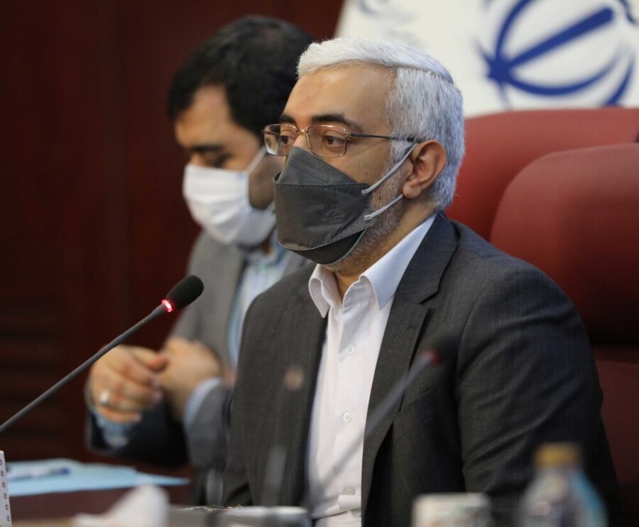 عشقی: بورس را نمی‌توان دستوری اداره کرد / هیجان بازار عادی نیست