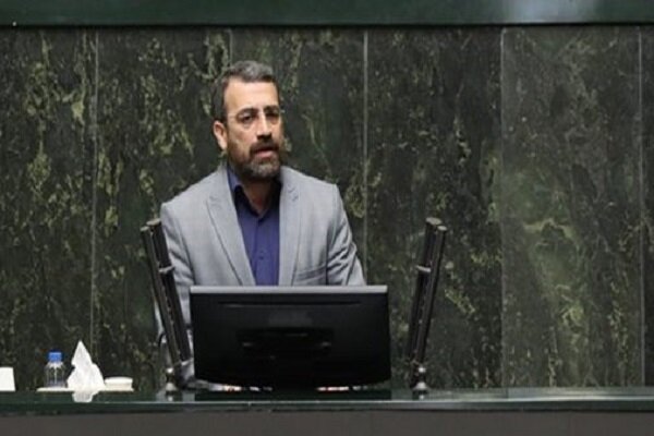 محمودی: مجلس به دنبال پایان دادن به بی‌سامانی وضعیت اتباع خارجی است