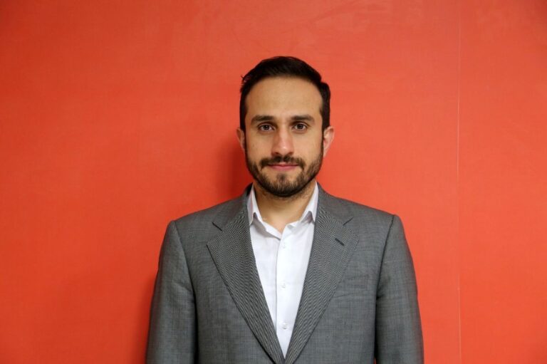 نتیجه مدیریت عشقی امام صادقی ها در بورس / بازارگردان ها و شرکت ها را مجبور کرده اند فقط فروشنده باشند