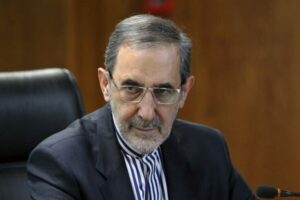 ولایتی: ایران به توسعه صنعت صلح‌آمیز هسته‌ای ادامه می‌دهد