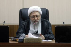 آملی لاریجانی: دولت افکار عمومی را برای جراحی بزرگ اقتصادی اقناع کند