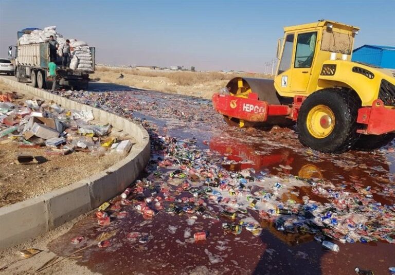 امحای کالاها و مواد خوراکی غیر قابل مصرف قاچاق در شیراز