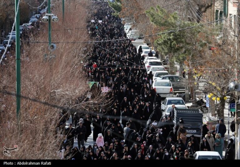 خروش غیرت دارالمجاهدین در دفاع از ساحت وحی+تصویر