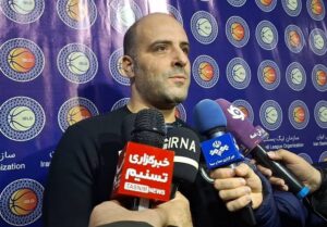 عذرخواهی «مخدومی» از هواداران؛ بازی اشتباه می‌کنیم