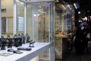 قیمت طلای ۱۸ عیار امروز چهارشنبه ۱۷ دی/ کاهش قیمت طلا + جدول