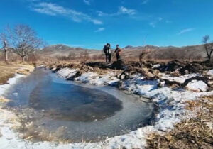 یخ‌آب زمستانه راهکار مقابله با آفت‌ها + فیلم