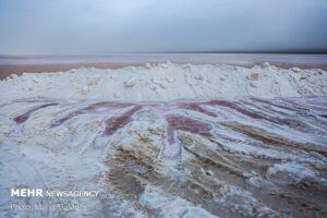 ۲ میلیون هکتار دریاچه نمک به کانون گرد و غبار تبدیل شد