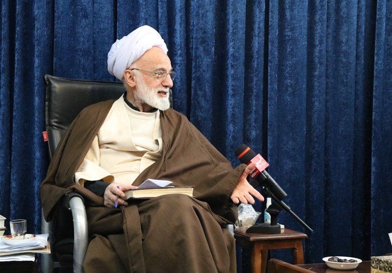 آیت الله دری نجف‌آبادی: آینده کشور با تربیت درست فرزندان تضمین می‌شود