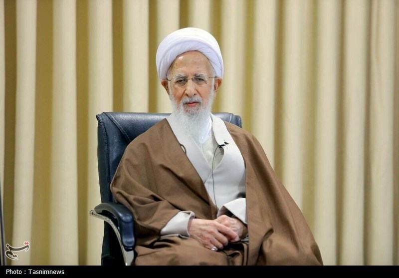 آیت‌الله جوادی آملی: قرآن برای همه انسان‌ها در تمام اعصار پیام دارد