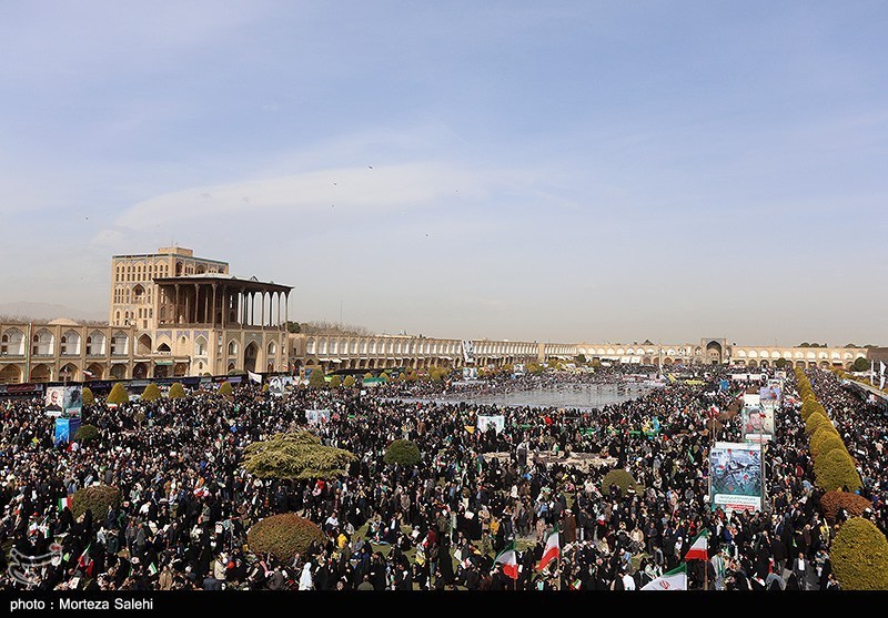 “اتحاد مقدس” ایرانی‌ها در جشن انقلاب؛ راهپیمایی معنادار ‌22 بهمن 1404