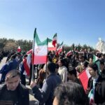 تجمع دانشجویان در دانشگاه فردوسی؛ سنگ‌پرانی دانشجونماها