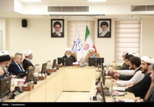 حوزه باید به منبع مشروعیت و هویت بخشی نظام قانونگذاری تبدیل شود