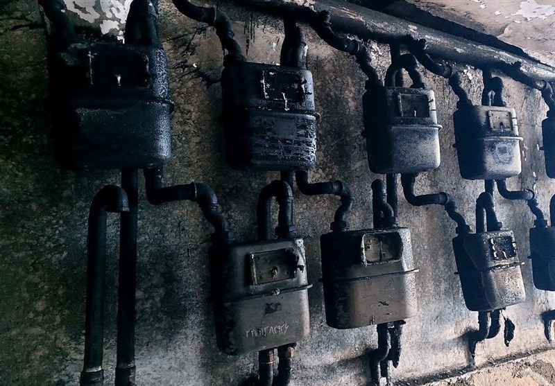 نجات معجزهآسای 50 شهروند از میان دود و آتش در نسیمشهر اخبار بهارستان , آتشسوزی , ساختمانهای ناایمن ,