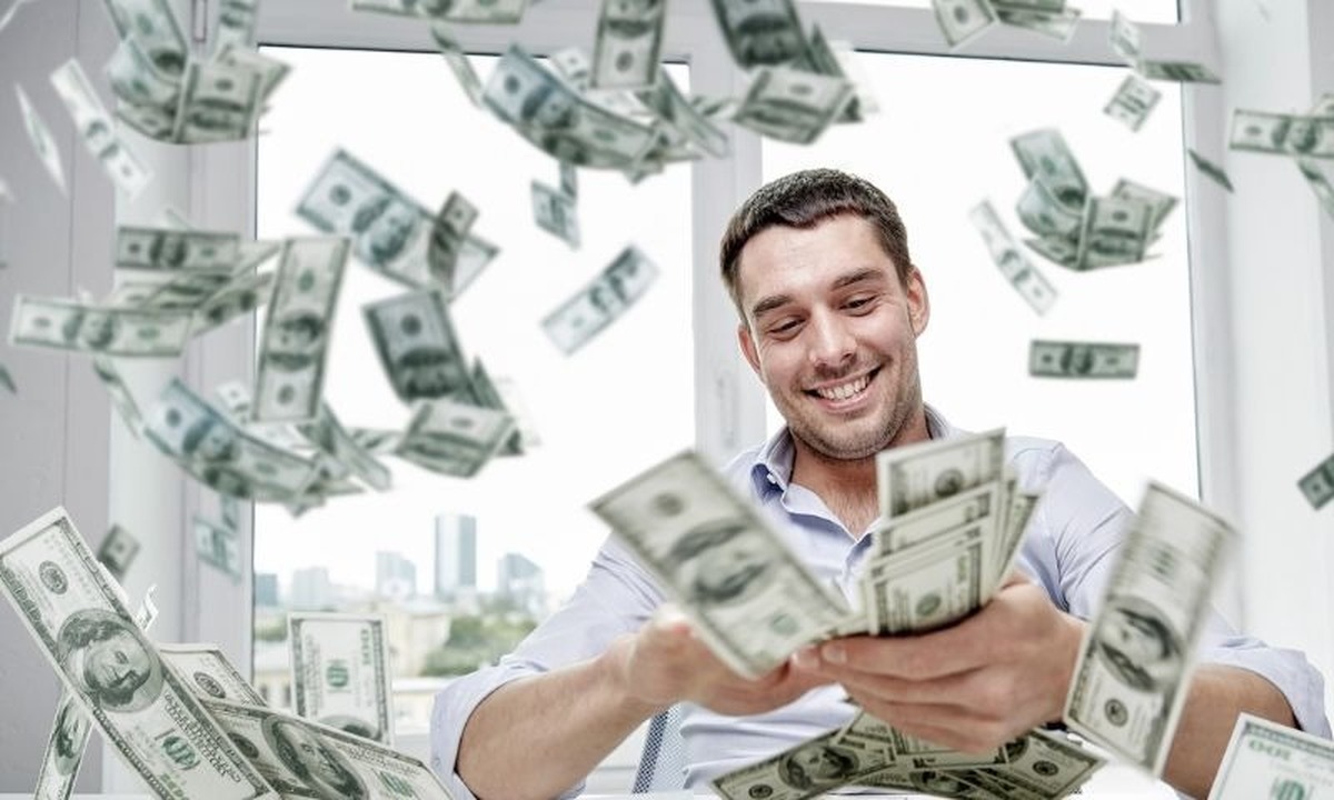 پولدارترین فرد جهان چقدر درآمد دارد و چند دلار پول دارد؟