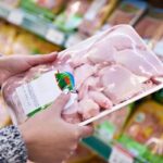 ۱۰۰۰۰ تن مرغ منجمد برای عرضه در مازندران آماده شده است