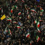 تجمع شبانه مردمی بوشهری‌ها در میدان امام در شب بیست و چهارم