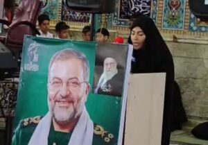 رجزخوانی حماسی دختر شهید غلامرضا سلیمانی‌/ تا پای جان با دشمن می‌جنگیم