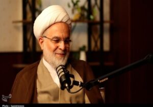 رهبر جدید انقلاب پدر همه امت است/با تدبیر از این روزها عبور می‌کنیم