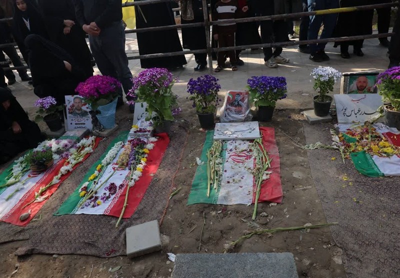 روایت دلتنگی خانواده‌های شهدا و وفاداری مردم