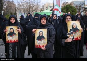 وداع اشکبار تبریز با سه «شهید رمضان»؛ لاله‌ها به آغوش خاک بازگشتند+عکس