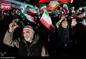 وداع باشکوه مردم دیار علویان با شهدای ناوشکن دنا