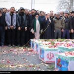 وداع جانسوز قزوینی‌ها با پیکر 8 شهید یک خانواده