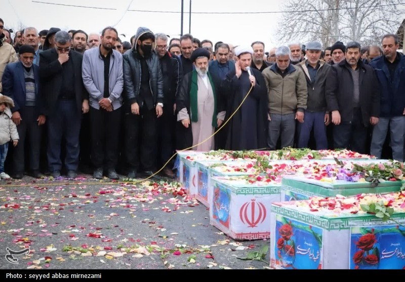 وداع جانسوز قزوینی‌ها با پیکر 8 شهید یک خانواده