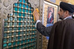 آئین غباروبی آستان مطهر امامزاده سلیمان بن علی (ع) گناوه برگزار شد