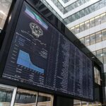 آسیب به فولاد و پتروشیمی/ چرا بورس همچنان تعطیل مانده است؟