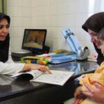 آغاز پرداخت حقوق کادر درمان پس از ۶ روز تأخیر