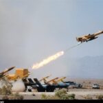 آماده‌سازی و شلیک پهپاد ایرانی به سمت دشمن آمریکایی ـ صهیونی