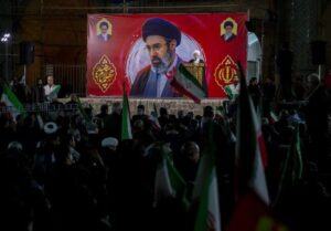 ‌آیت‌الله ناصری: مردم همچنان باید در صحنه حضور داشته باشند