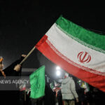 اجتماع شبانه مردم کاشان همراه با گرامیداشت شهدای ورزشکار