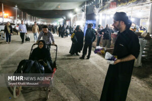 استاندار خوزستان: اربعین امسال پرشورتر از هر سال برگزار می‌شود