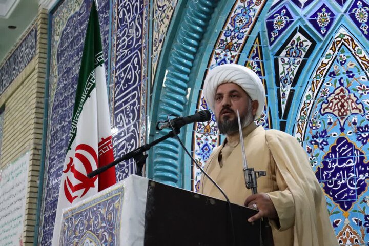 امام جمعه فهرج: مسئولین و مردم با وحدت هوشیار باشند